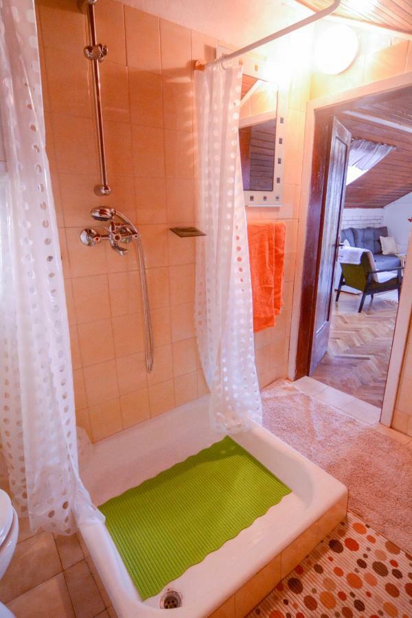 Vendi Apartment *